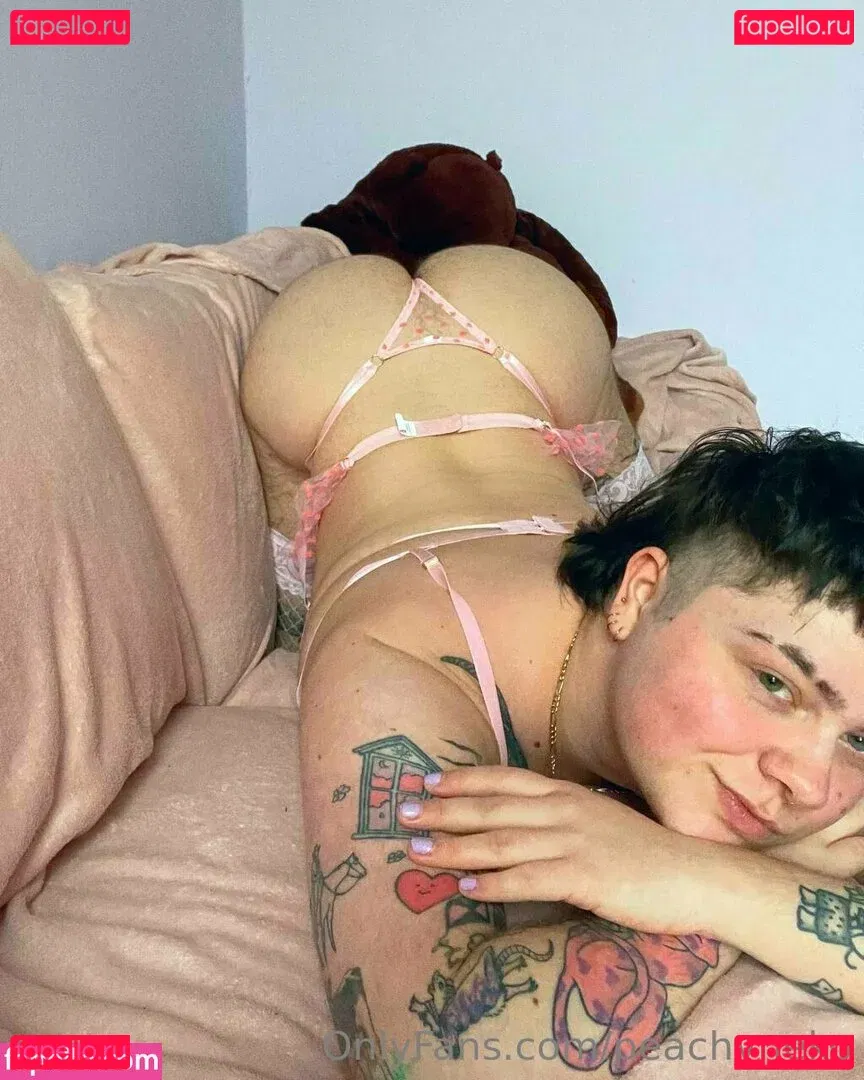 peachyneko Onlyfans Photo Gallery 