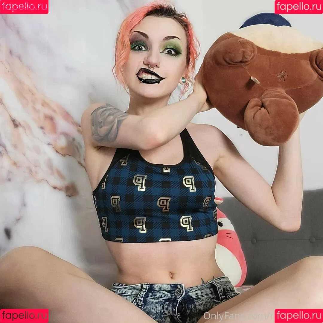 rynnreverie Onlyfans Photo Gallery 