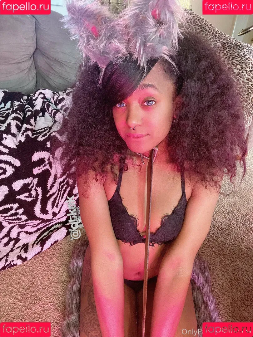 qtkek Onlyfans Photo Gallery 