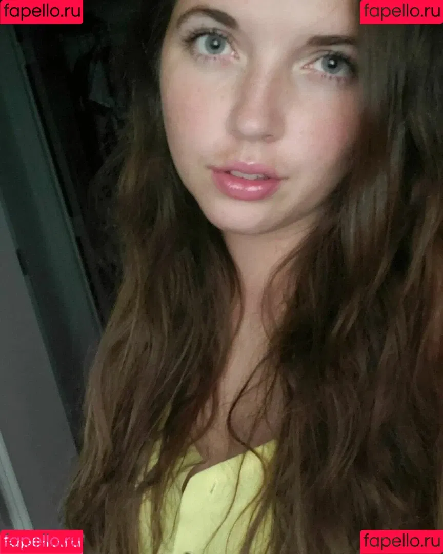 Lisa ASMR Onlyfans Photo Gallery 