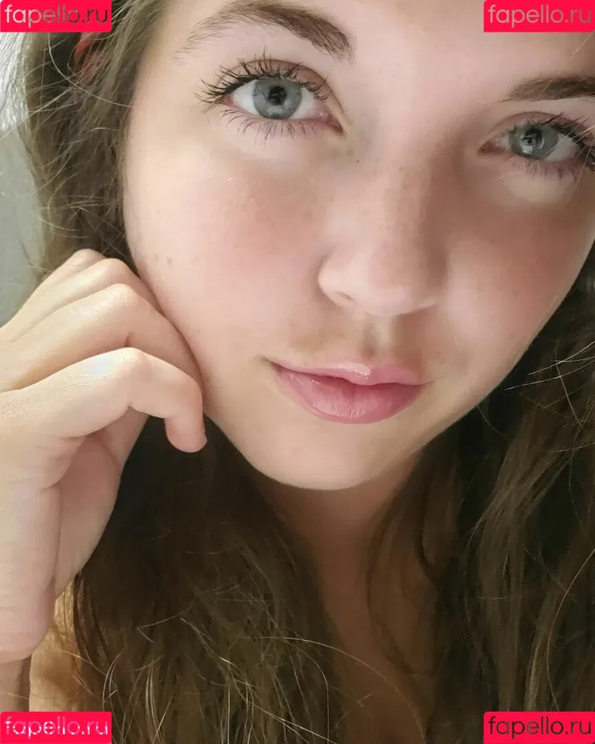 Lisa ASMR Onlyfans Photo Gallery 