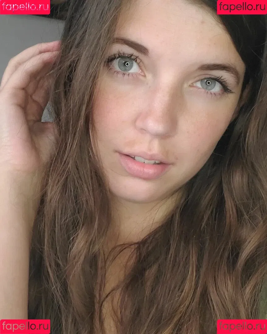 Lisa ASMR Onlyfans Photo Gallery 