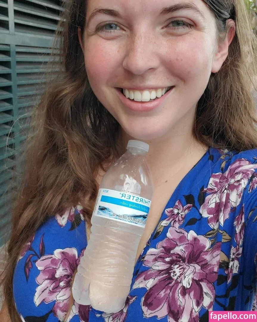 Lisa ASMR Onlyfans Photo Gallery 