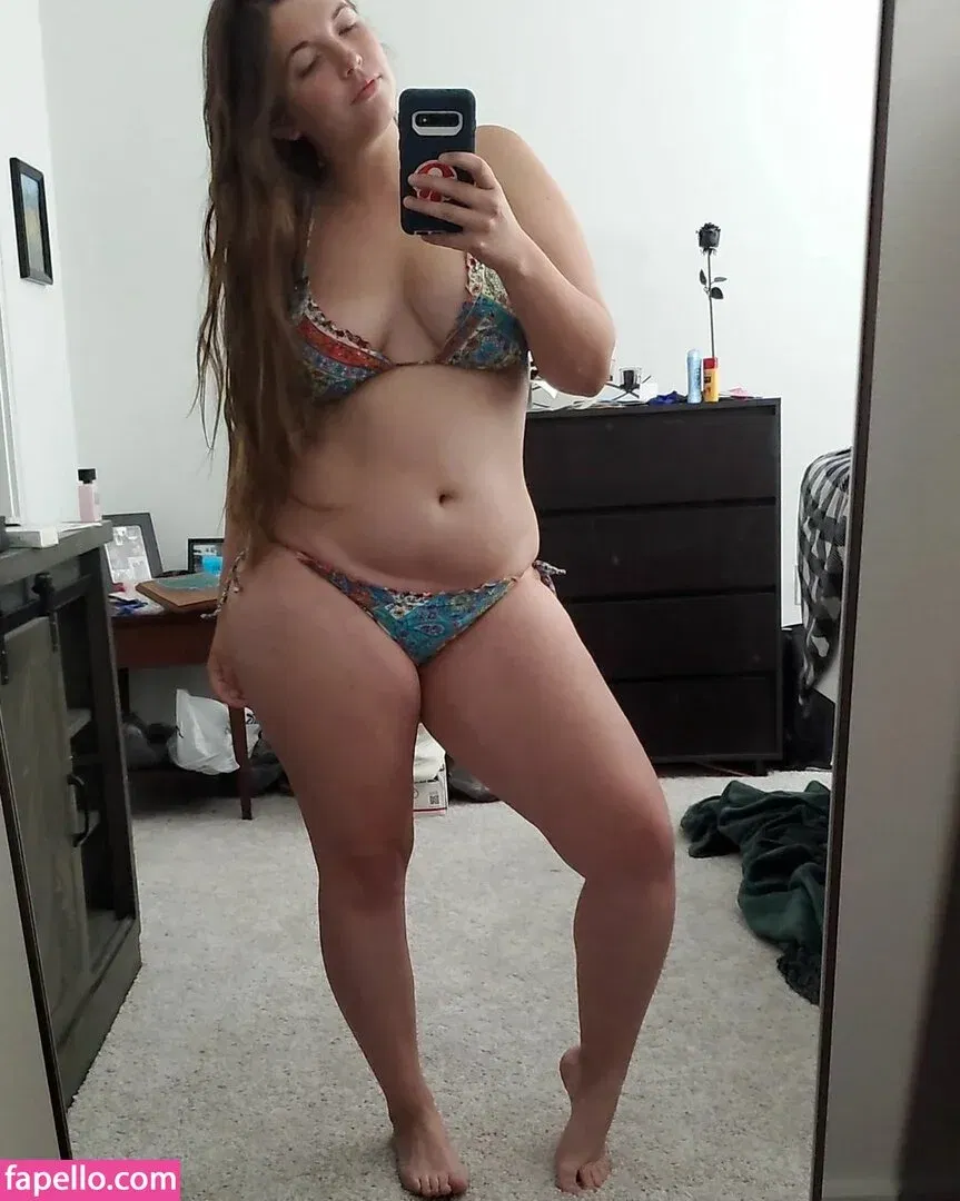 Lisa ASMR Onlyfans Photo Gallery 