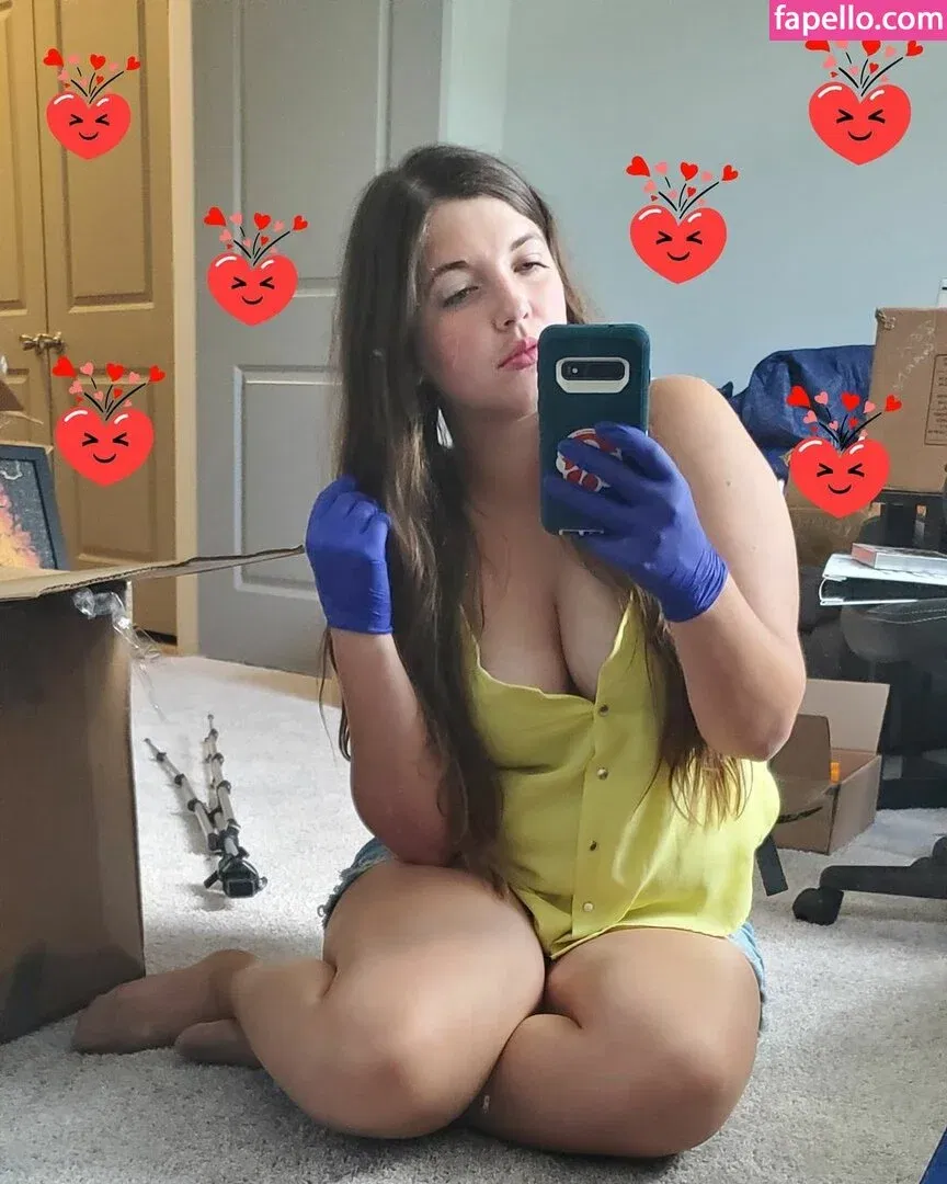 Lisa ASMR Onlyfans Photo Gallery 
