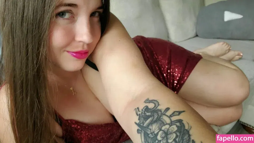 Lisa ASMR Onlyfans Photo Gallery 