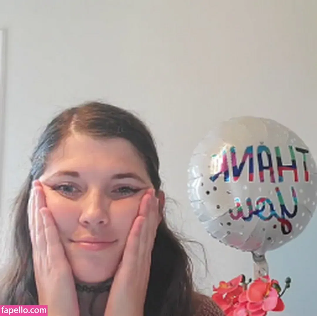 Lisa ASMR Onlyfans Photo Gallery 