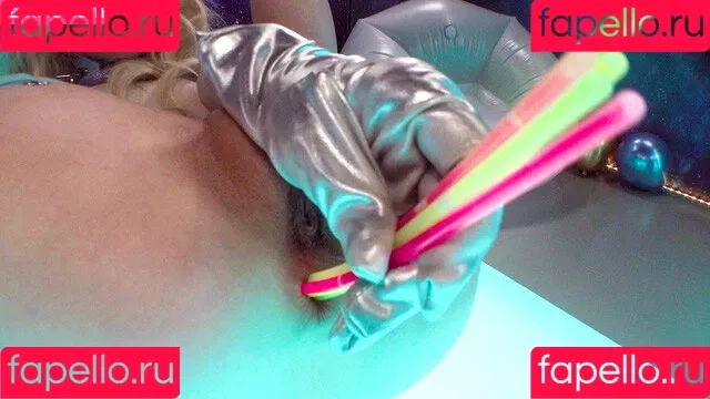 Kenzie Reeves Onlyfans Photo Gallery 
