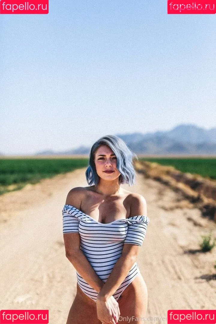 erinashfordofficial Onlyfans Photo Gallery 