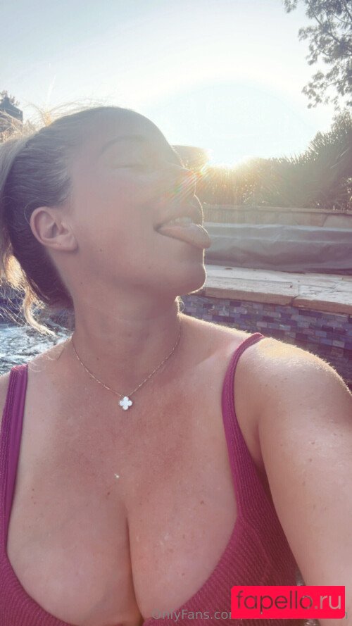 Kendra Wilkinson Nude Onlyfans Photo 22