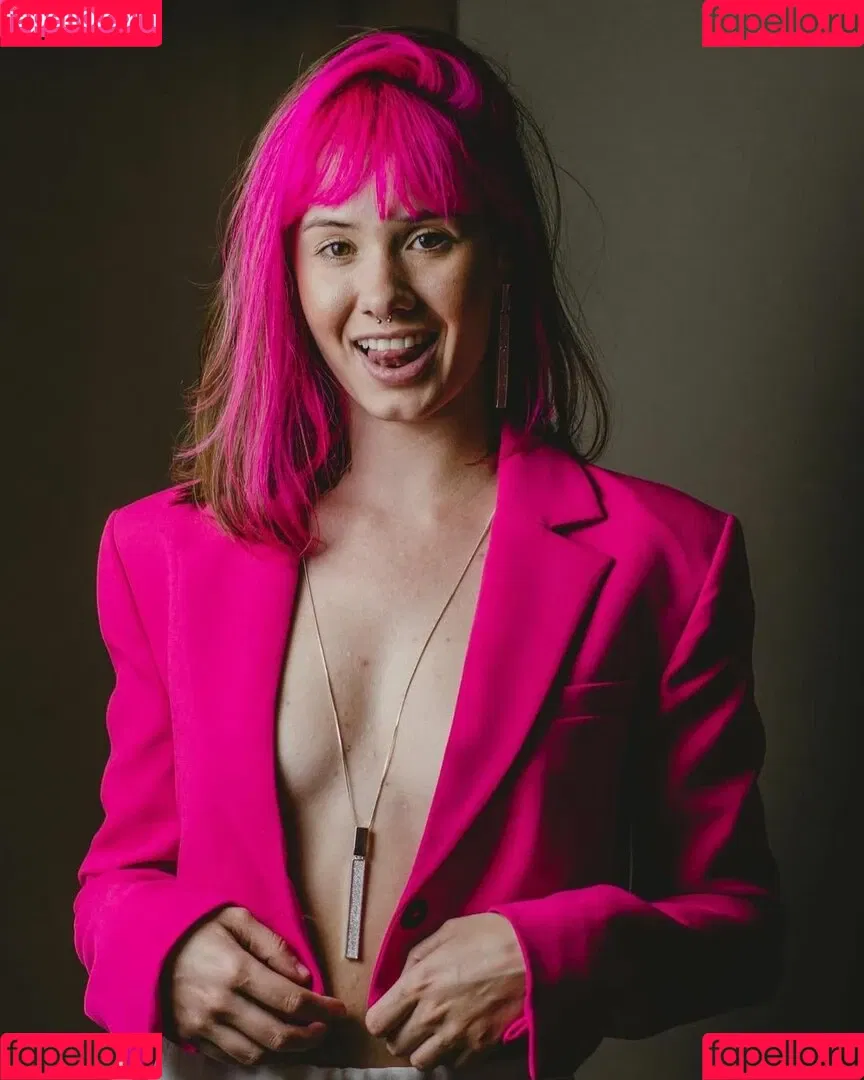 Julia K Barni Onlyfans Photo Gallery 
