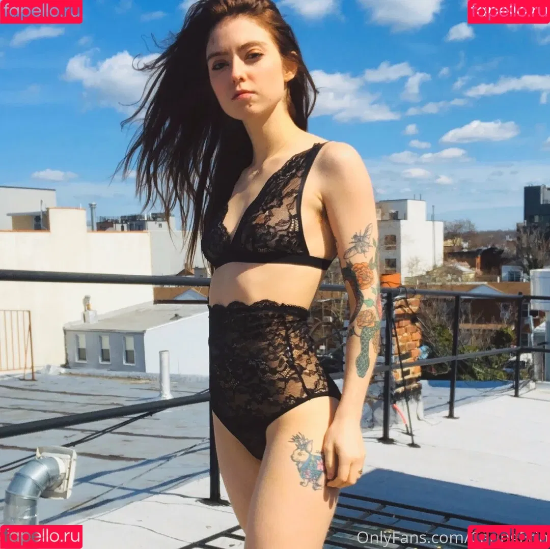 Caring Erin Onlyfans Photo Gallery 