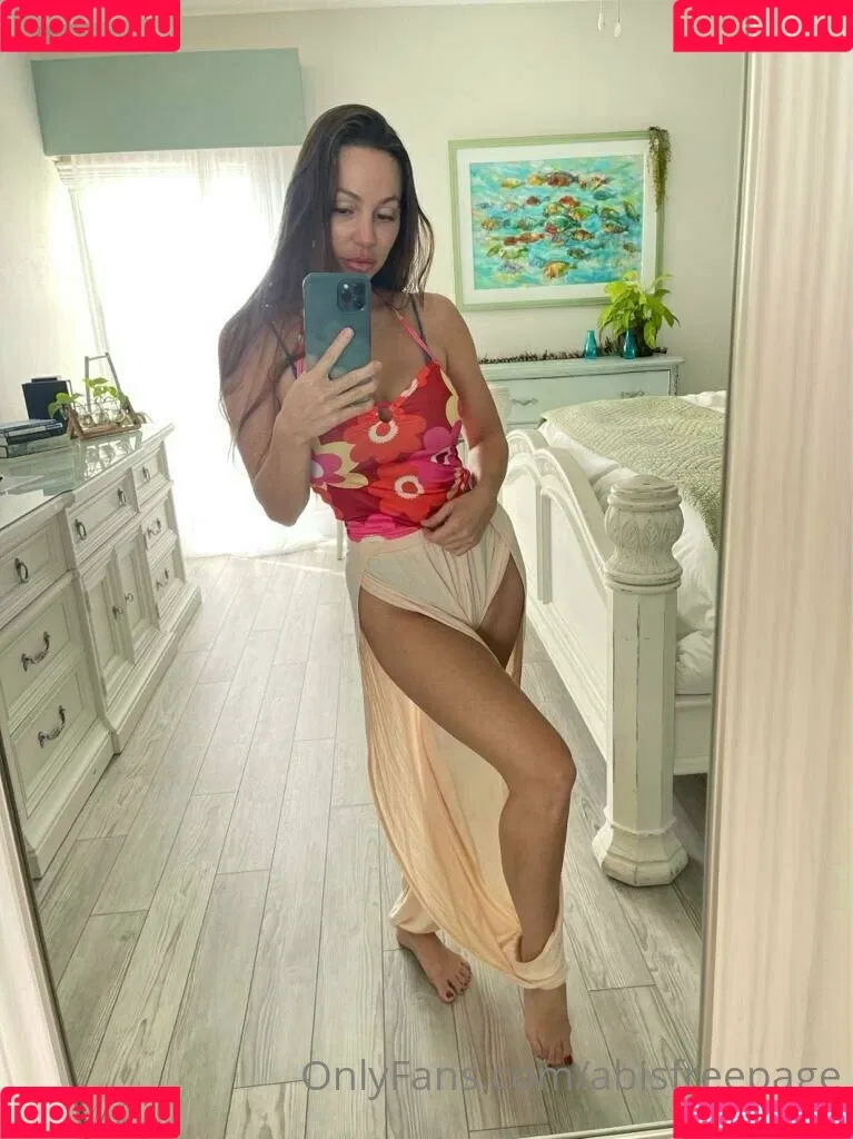 abisfreepage Onlyfans Photo Gallery 
