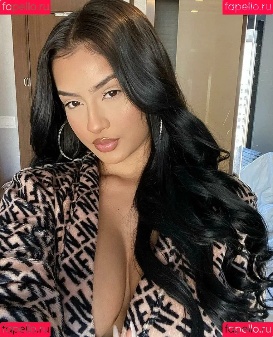 Lucero Crystal Onlyfans Photo Gallery 