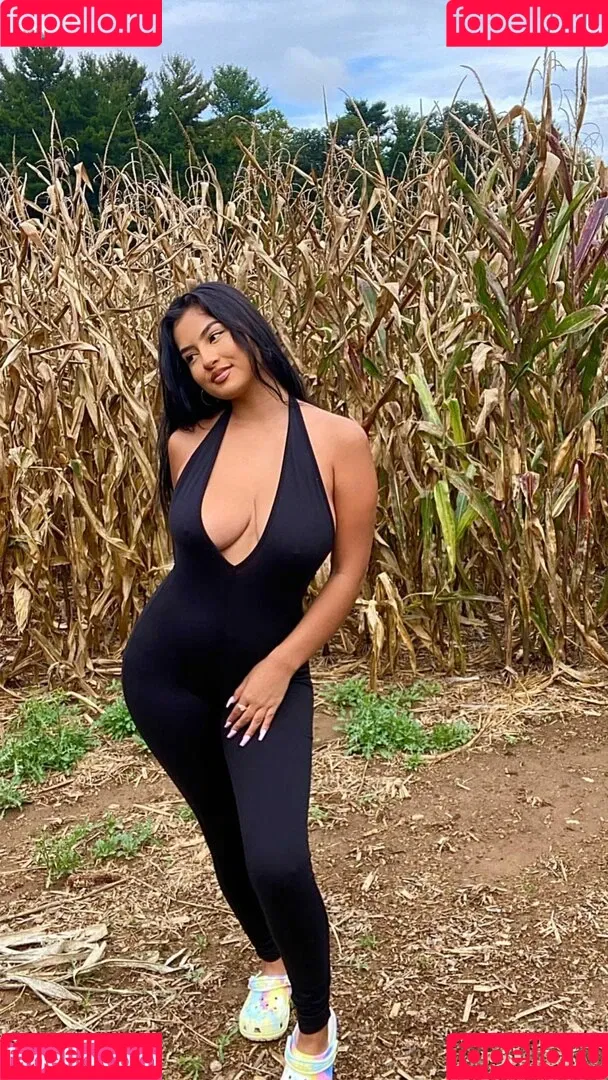 Lucero Crystal Onlyfans Photo Gallery 