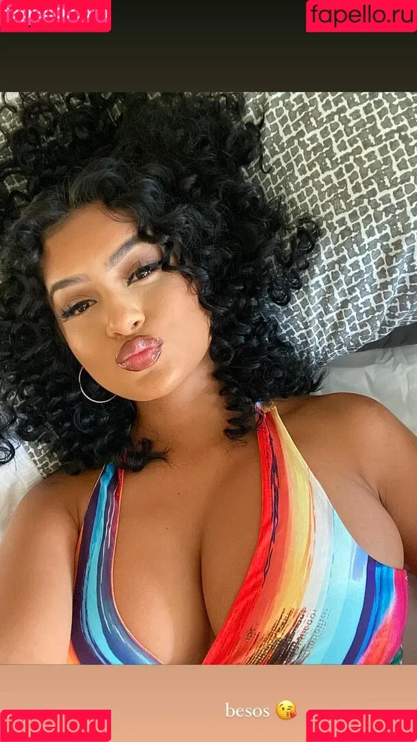 Lucero Crystal Onlyfans Photo Gallery 