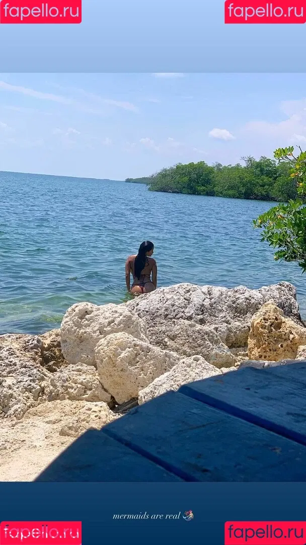 Lucero Crystal Onlyfans Photo Gallery 