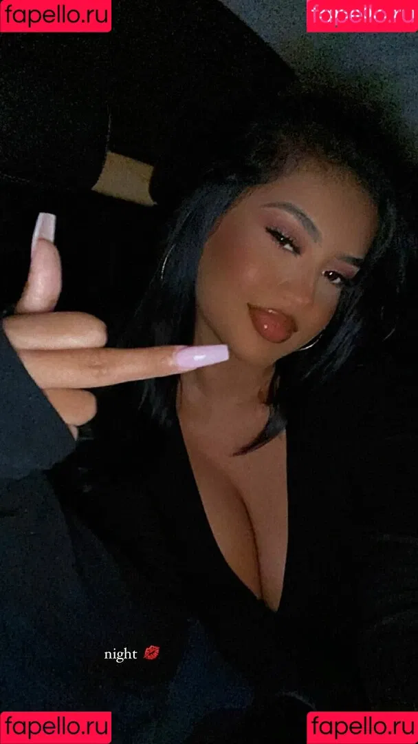 Lucero Crystal Onlyfans Photo Gallery 