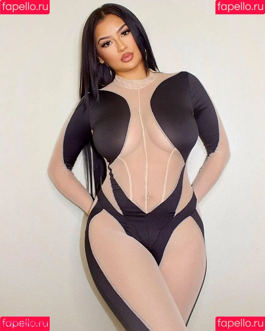 Lucero Crystal Onlyfans Photo Gallery 