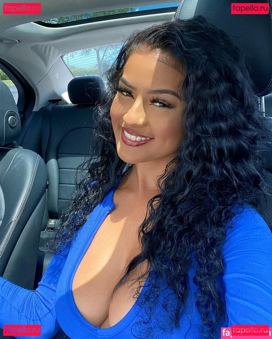 Lucero Crystal Onlyfans Photo Gallery 