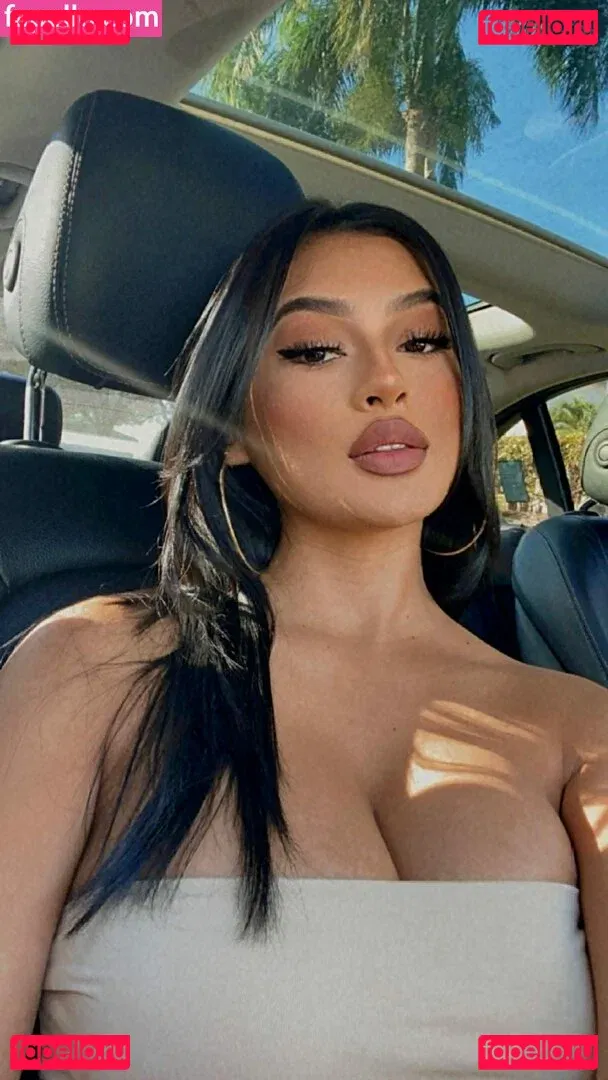 Lucero Crystal Onlyfans Photo Gallery 