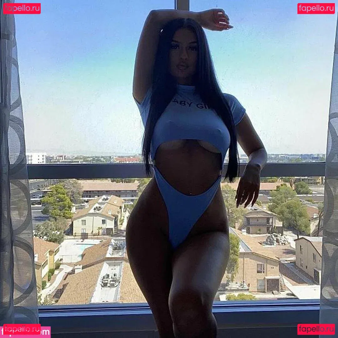 Lucero Crystal Onlyfans Photo Gallery 