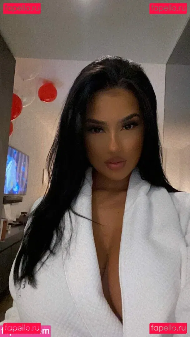 Lucero Crystal Onlyfans Photo Gallery 