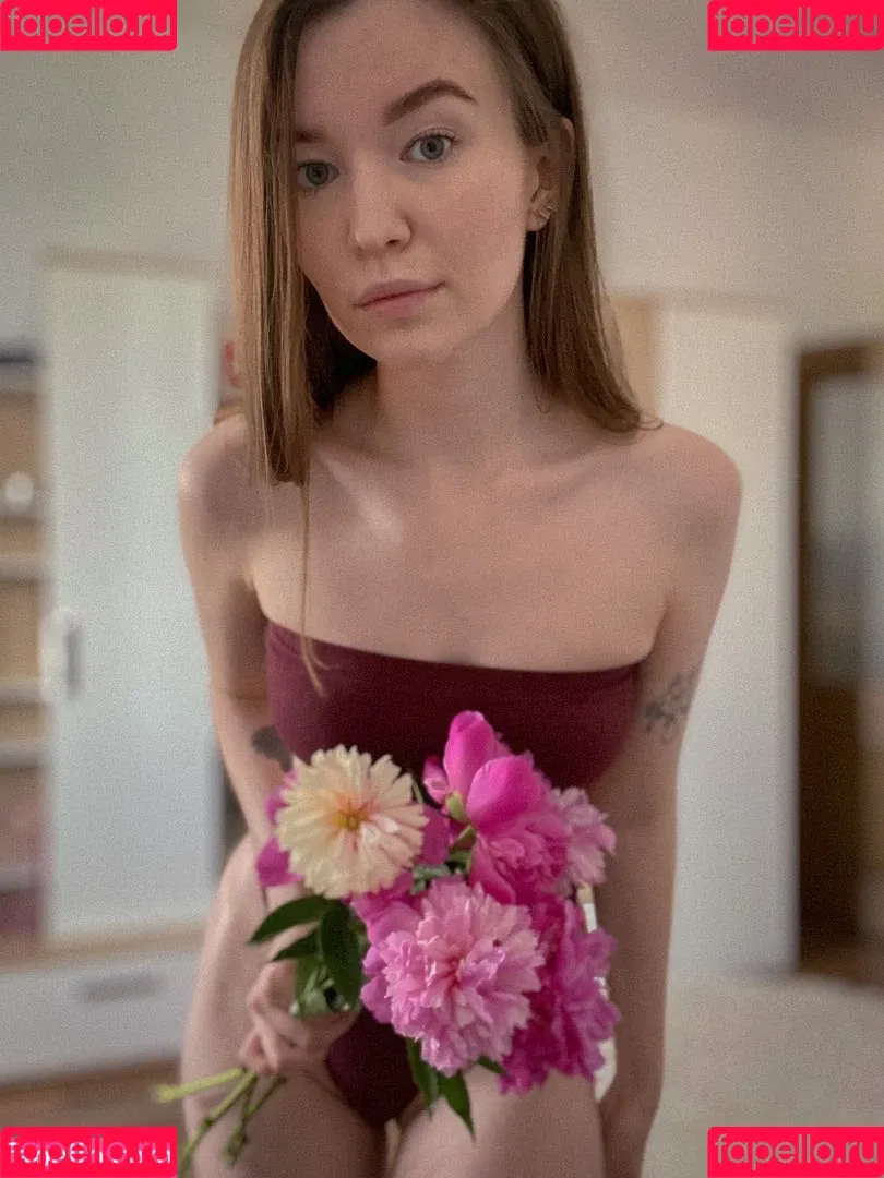 lily_mint Onlyfans Photo Gallery 