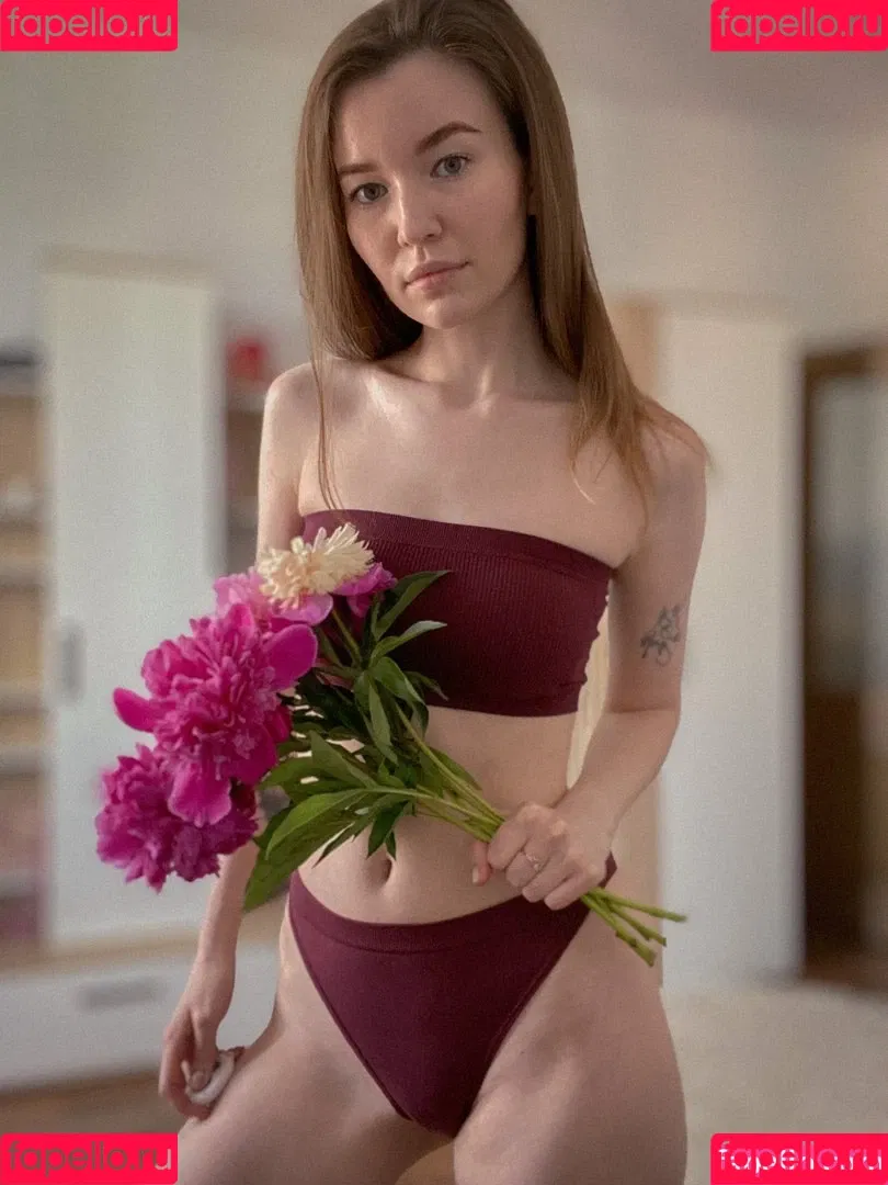 lily_mint Onlyfans Photo Gallery 