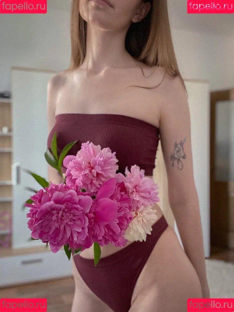 lily_mint Onlyfans Photo Gallery 