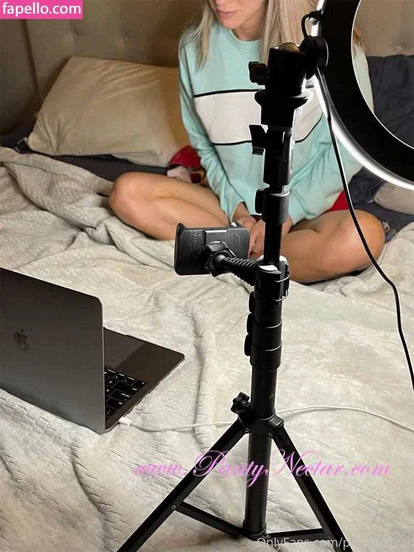 PantyNectar Onlyfans Photo Gallery 