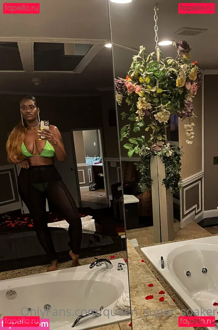 queen_super_soaker Onlyfans Photo Gallery 