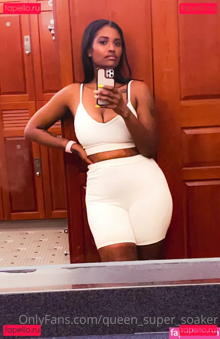 queen_super_soaker Onlyfans Photo Gallery 