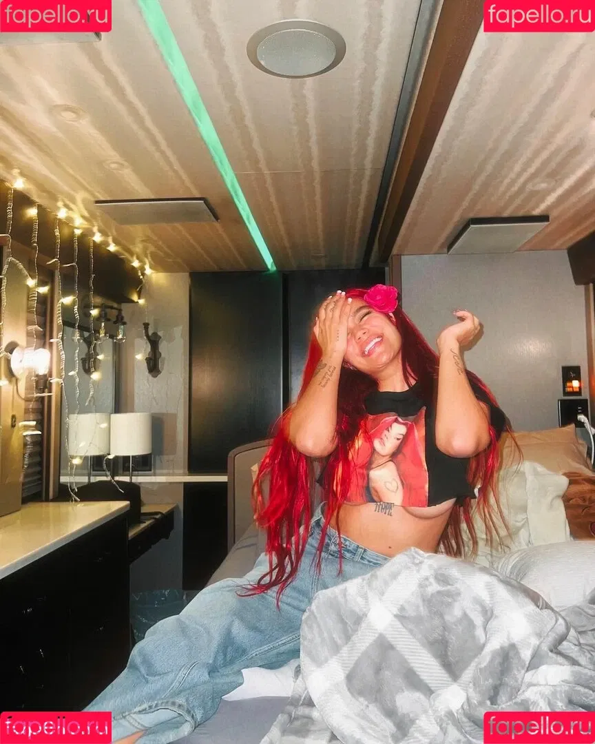 Karol G Onlyfans Photo Gallery 