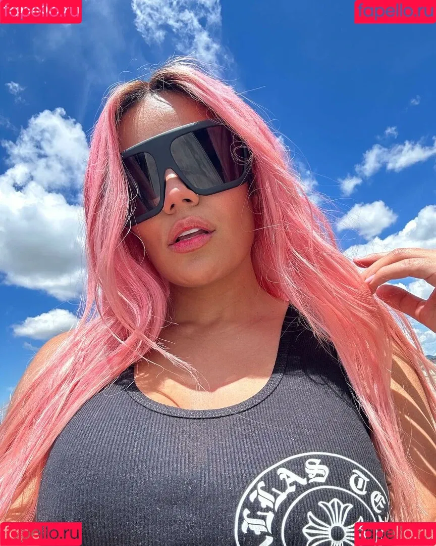 Karol G Onlyfans Photo Gallery 