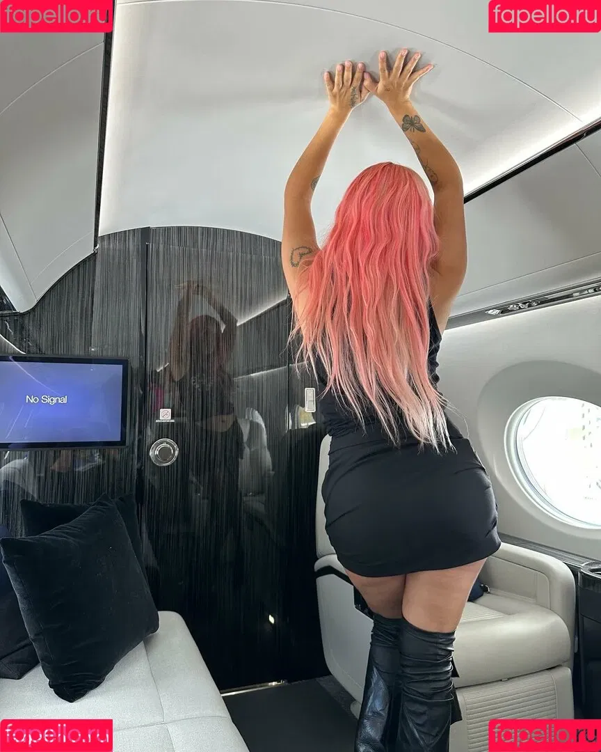 Karol G Onlyfans Photo Gallery 
