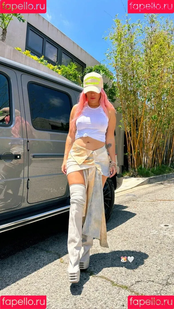 Karol G Onlyfans Photo Gallery 