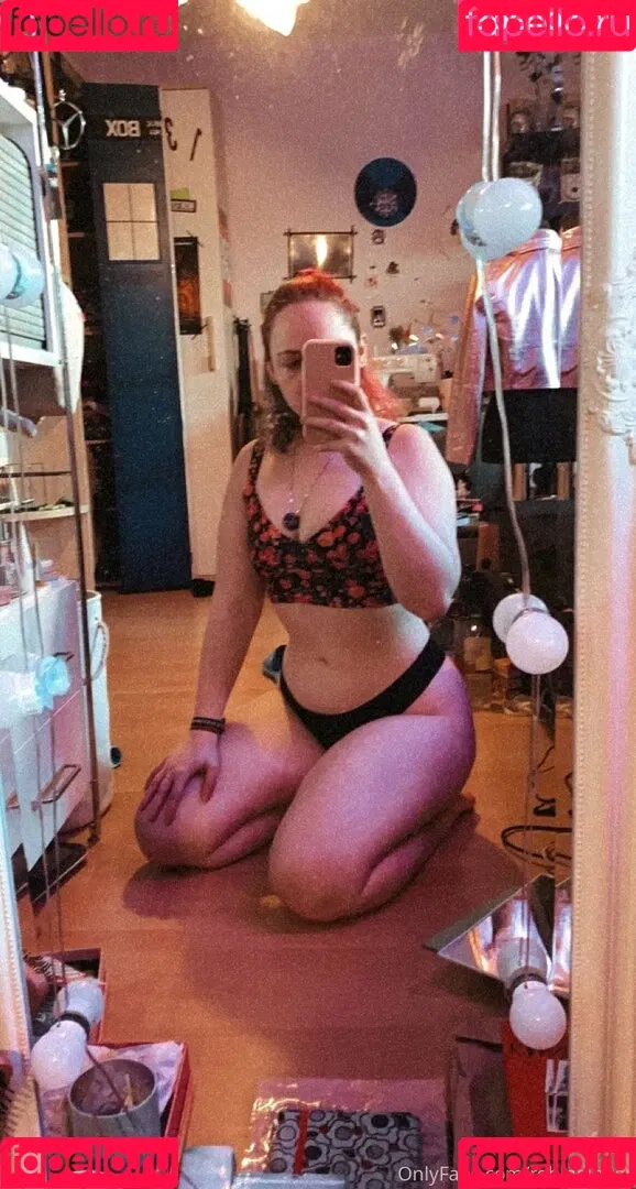 robinginger Onlyfans Photo Gallery 