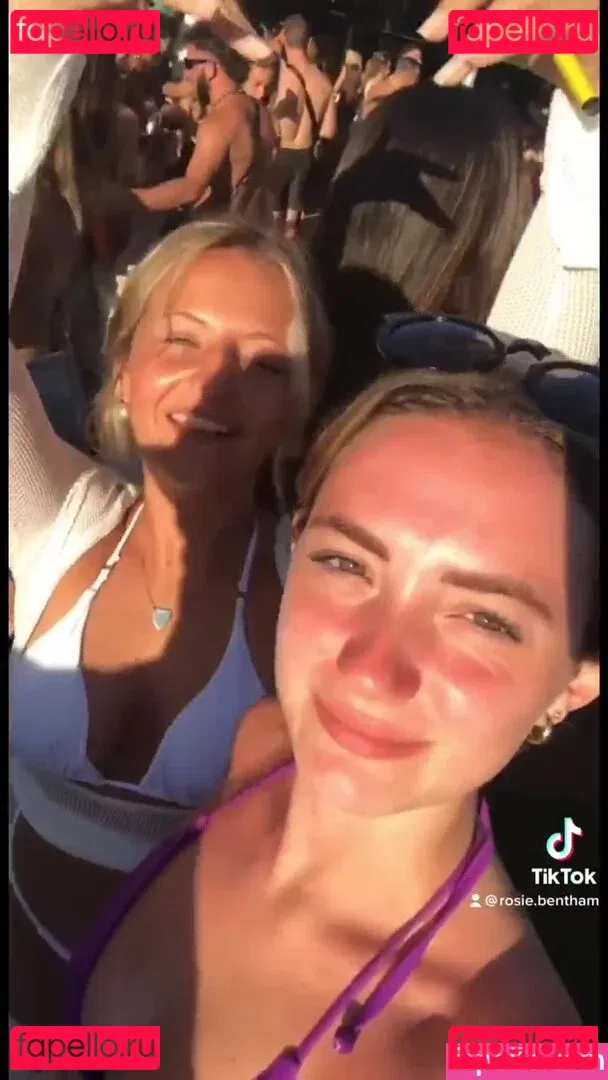 Rosie Bentham Onlyfans Photo Gallery 