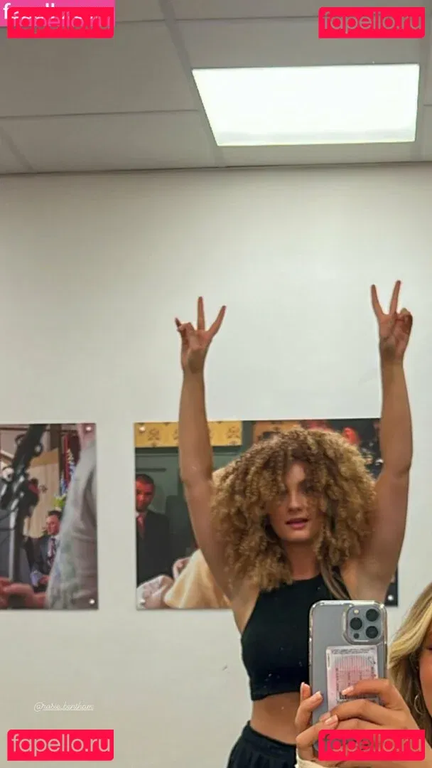 Rosie Bentham Onlyfans Photo Gallery 