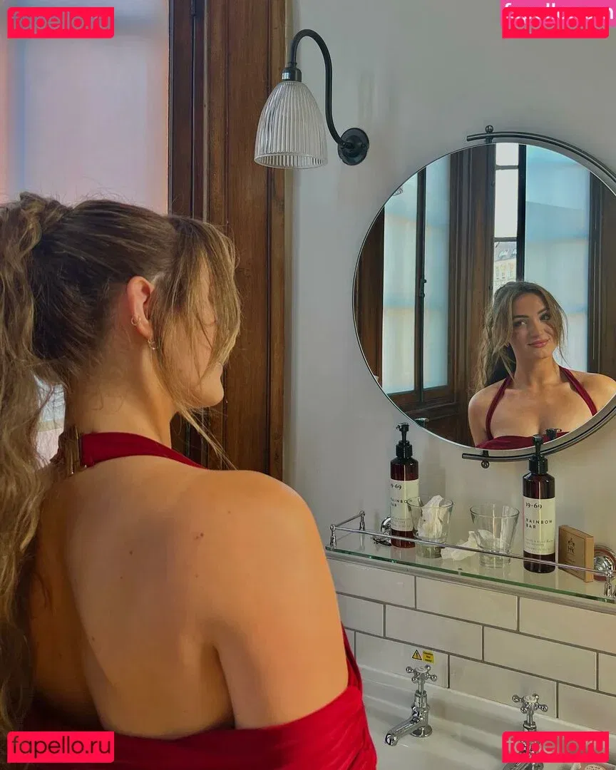 Rosie Bentham Onlyfans Photo Gallery 