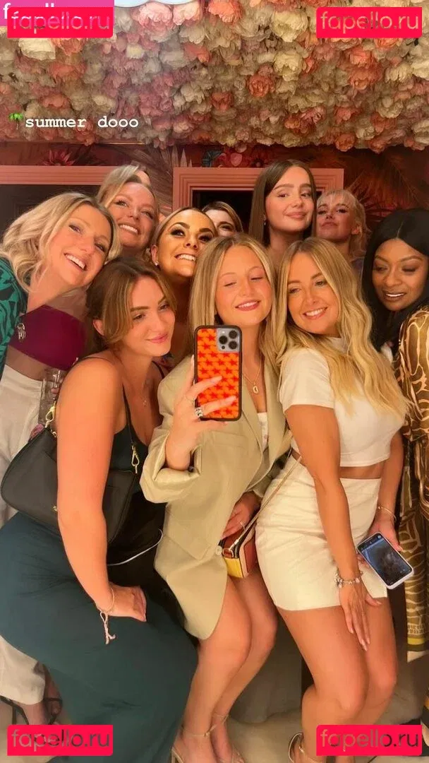 Rosie Bentham Onlyfans Photo Gallery 