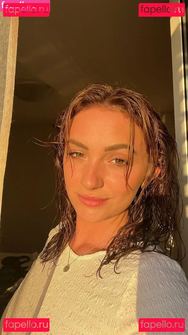 Rosie Bentham Onlyfans Photo Gallery 