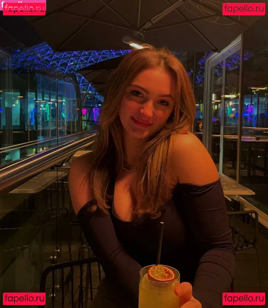 Rosie Bentham Onlyfans Photo Gallery 