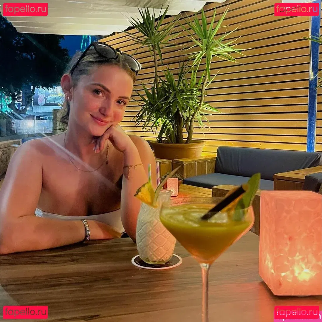 Rosie Bentham Onlyfans Photo Gallery 