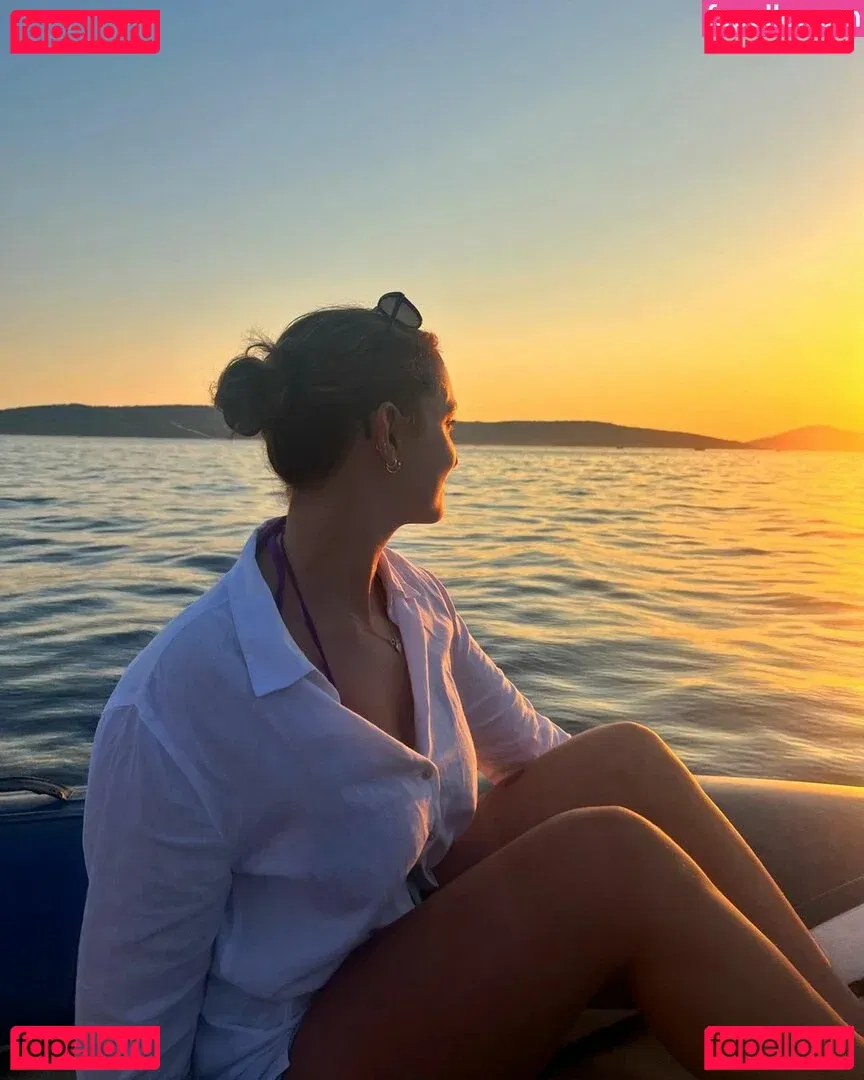 Rosie Bentham Onlyfans Photo Gallery 