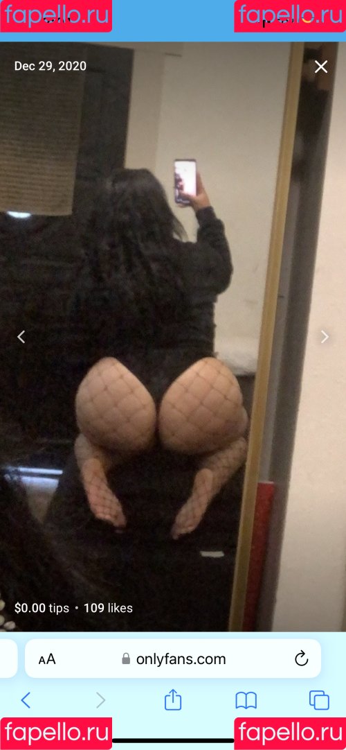 MamiLeslie Onlyfans Photo Gallery 