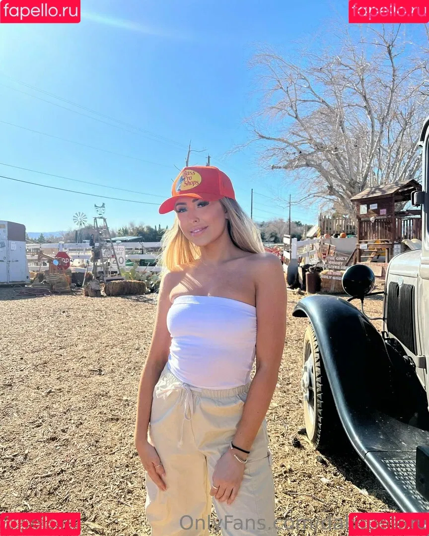 DakotaJane Onlyfans Photo Gallery 