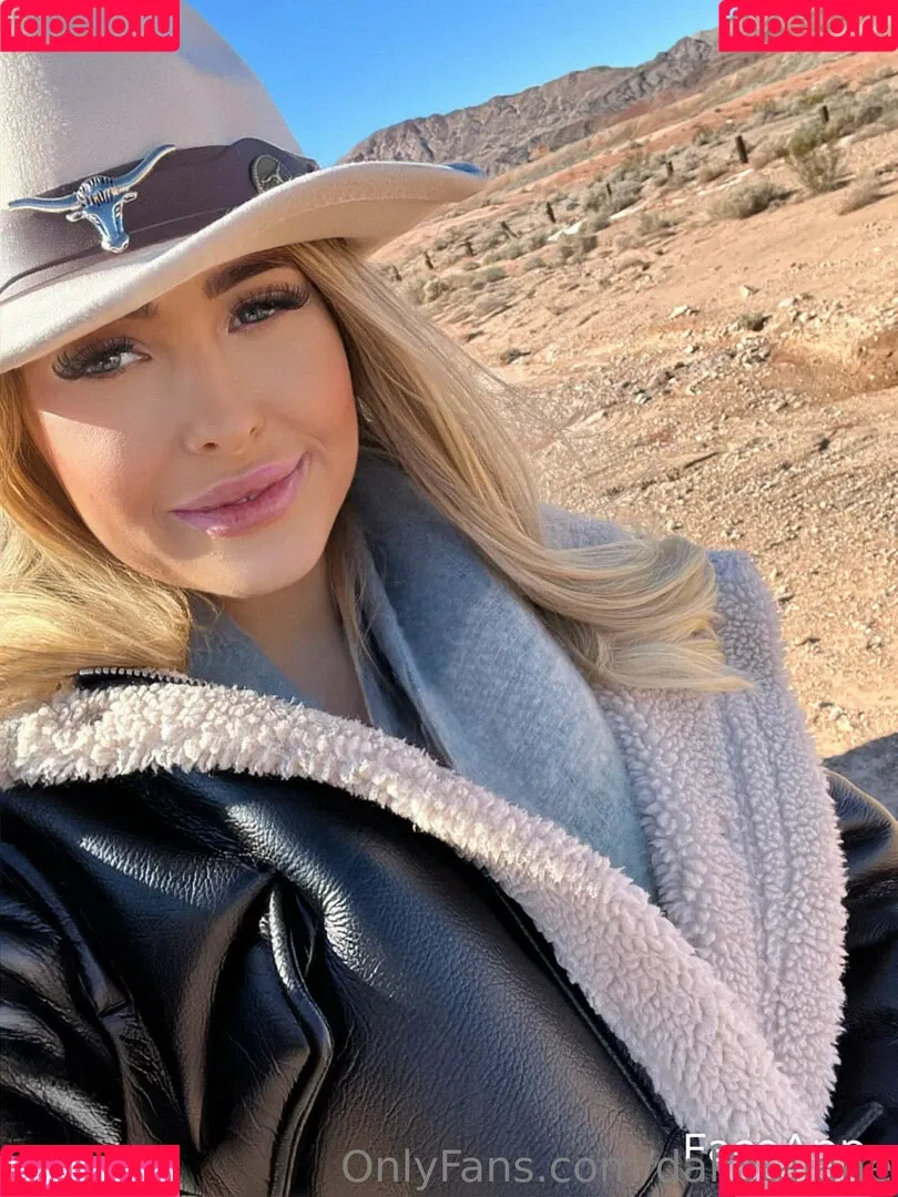 DakotaJane Onlyfans Photo Gallery 