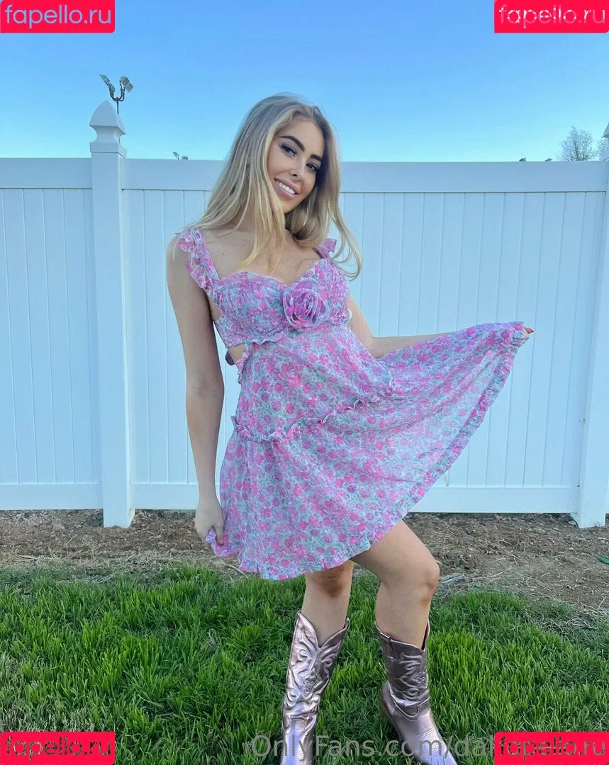 DakotaJane Onlyfans Photo Gallery 